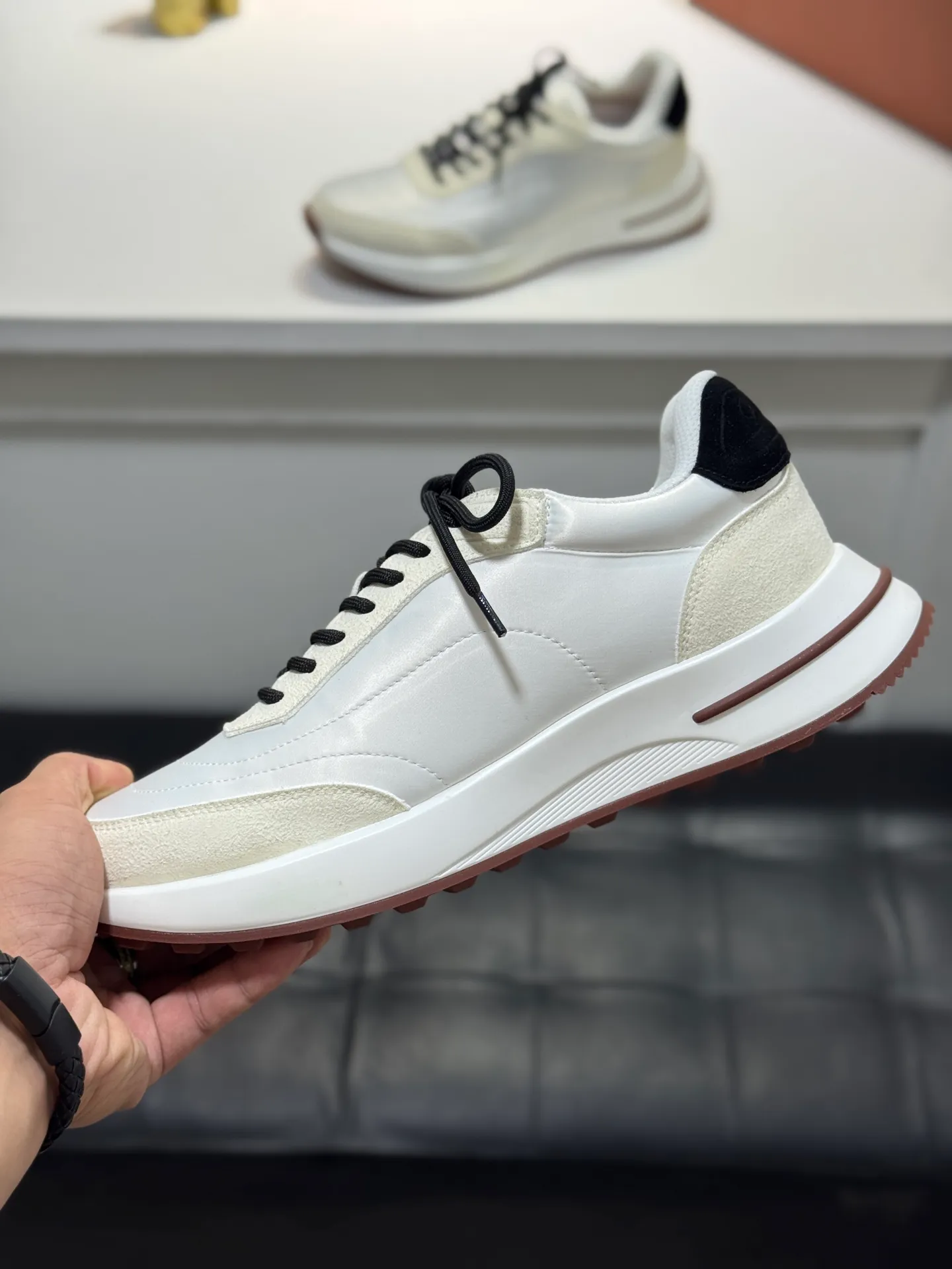Men's men's shoes 💰440 [New style] 🪳🪳loro piana/LP material: The upper is made of umbrella cloth for routing. Anti-velvet fabric is wrapped on the front and back to ensure stability. The rear is equipped with a cushion to improve wearing comfort. Breathable mesh shoes. Stretch cloth lining𥚃. Latex mesh insole. TPU outsole. Code number: 38-44 (45 customized
